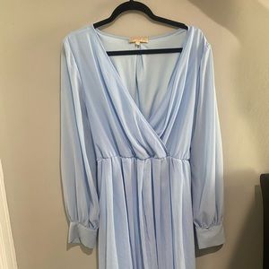 Short light baby blue dress! Never worn size 1xl